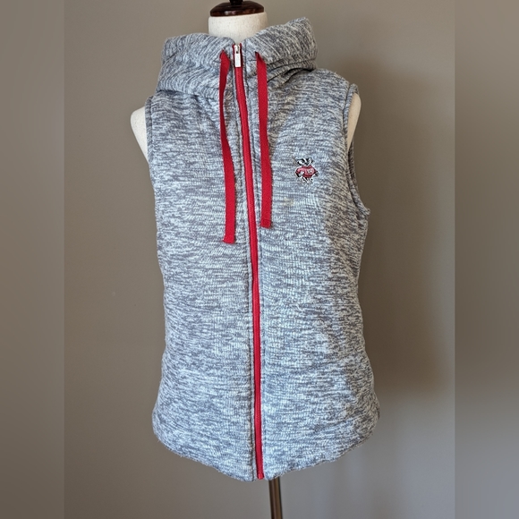 Antigua Jackets & Blazers - SOLDWisconsin Badgers Antigua Gray Zip Puffer Vest Hood Women's Size Large Bucky